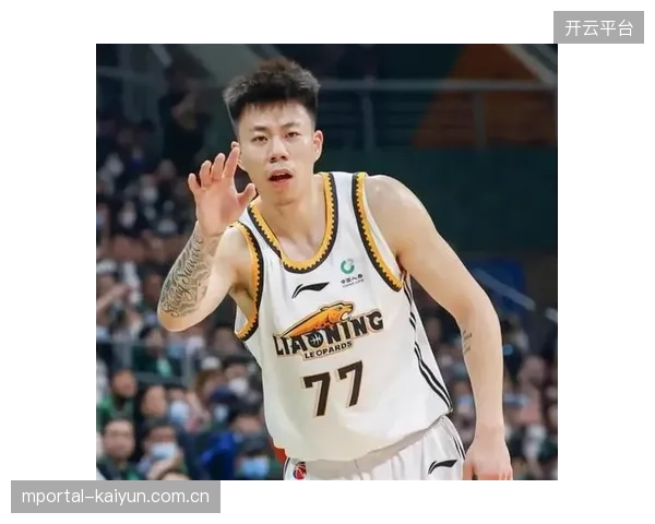 张镇麟转会效应显著，上海队利用锋线运动能力优势主导比赛节奏。